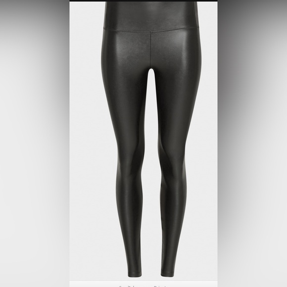 🆕 ARITZIA unreal leather pants/tights - Picture 3 of 9